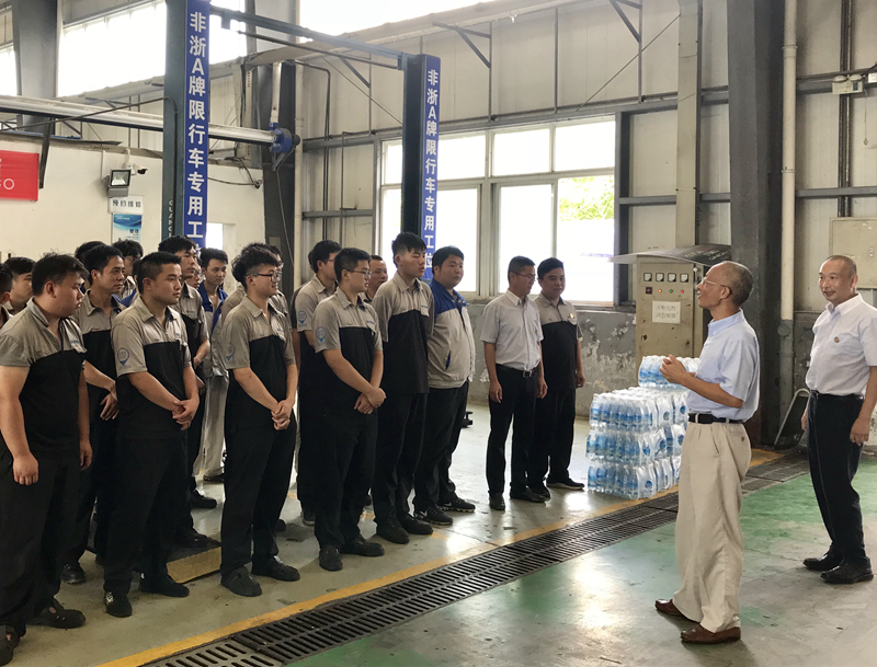 集團工會開展&ldquo;夏日送清涼&rdquo;活動