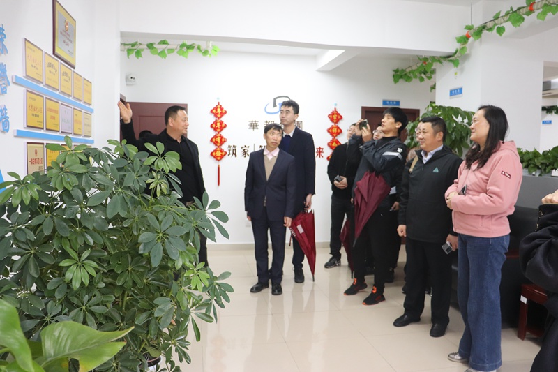 濟寧市高新區建設局、綜合執法局領導到華悅物業調研