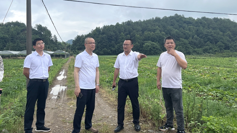 1659342843282952.jpg 控股集團選派駐村干部寇愷介紹村企結對幫扶情況_副本.jpg